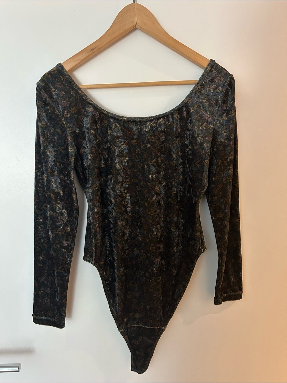 Jacob Black Floral Velvet Long Sleeve Bodysuit - Picture 2 of 3